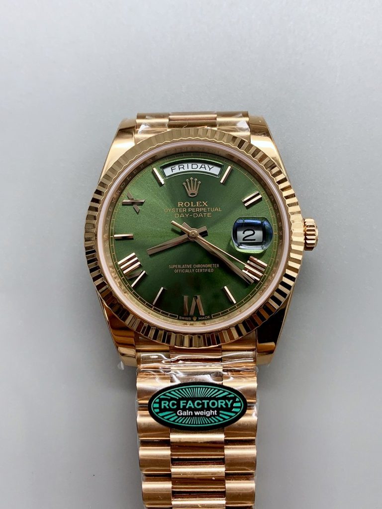 Pick the Reverse Panda when the buyer wants daily Daytona presence